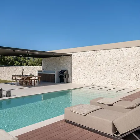 Pnoe - Seafront Experience Villa Tavronitis (Crete)
